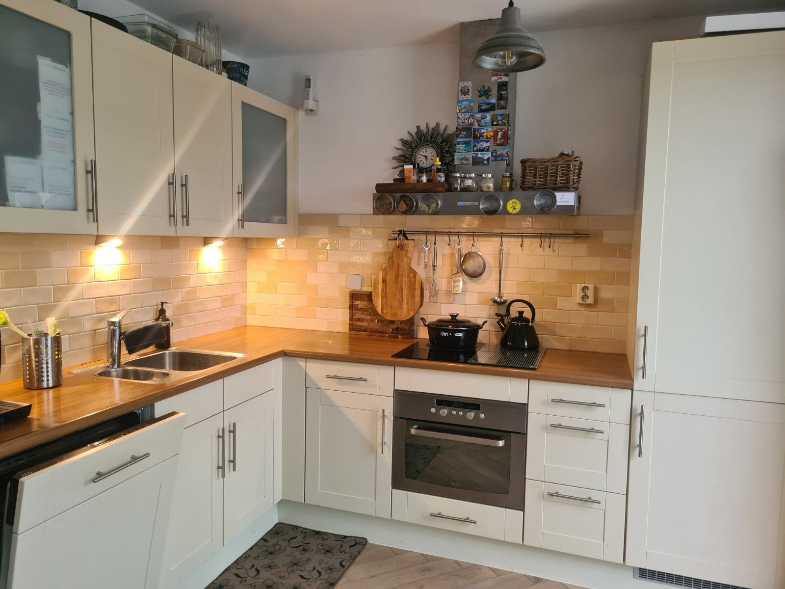 Mooi gebruikte keuken - zelf demonteren en ophalen, Huis en Inrichting, Keuken | Complete keukens, Ophalen, Gebruikt, Hoekkeuken