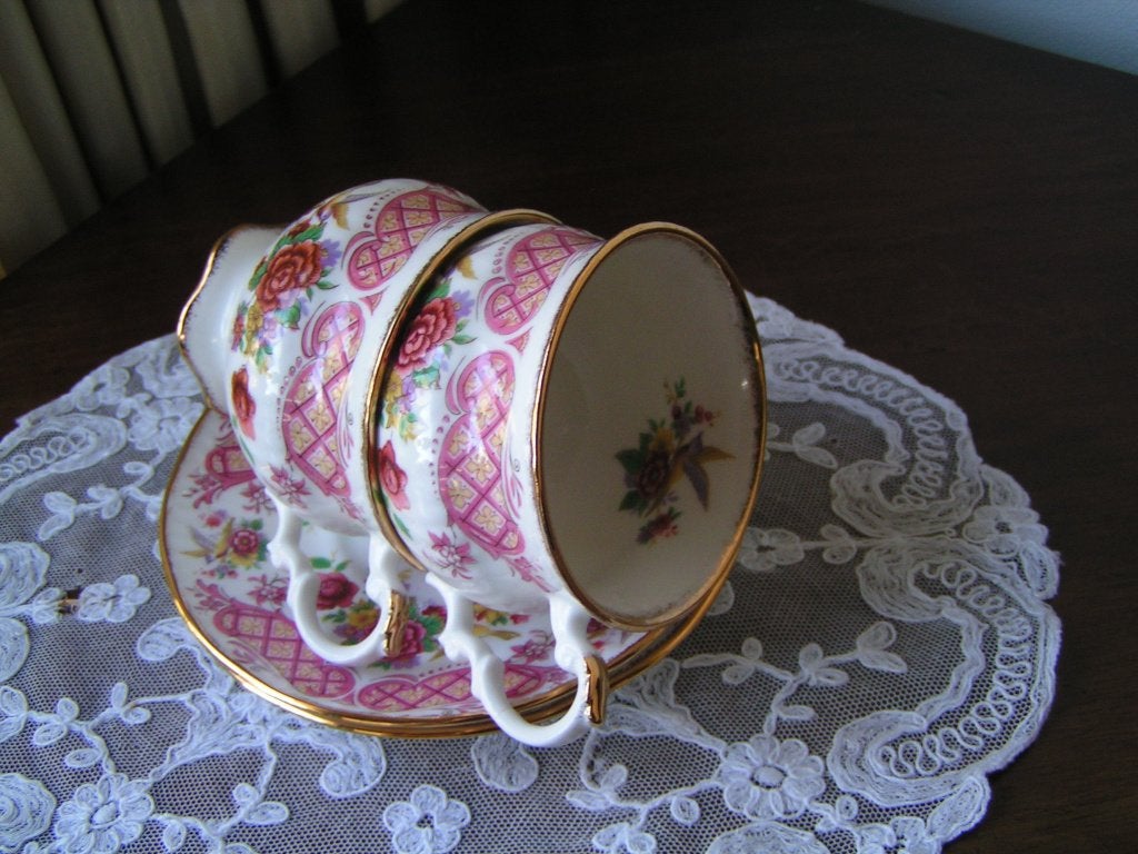 2 Prachtige Kopjes van Elizabethan, Ophalen of Verzenden, Zo goed als nieuw, Overige stijlen, Kop(pen) en/of Schotel(s)