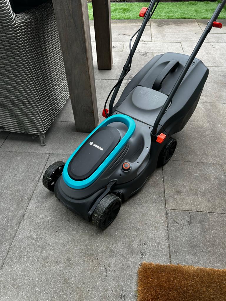 Gardena grasmaaier PowerMax 32/1200 G2, Tuin en Terras, Grasmaaiers, Ophalen, Cirkelmaaier, Elektrische grasmaaier, Zo goed als nieuw
