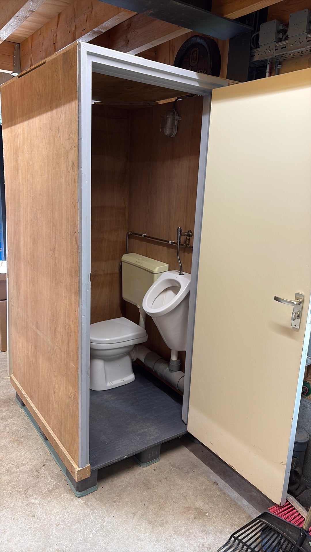 Mobile WC tijdelijk wc makkelijk verplaastbaar., Ophalen, Zo goed als nieuw