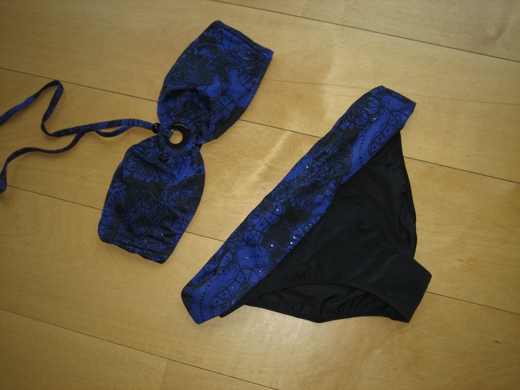 Prachtige bikini in zwart-paars CATAMAR 42 cup B-C snazzeys, Catamar, Verzenden, Zwart, Nieuw