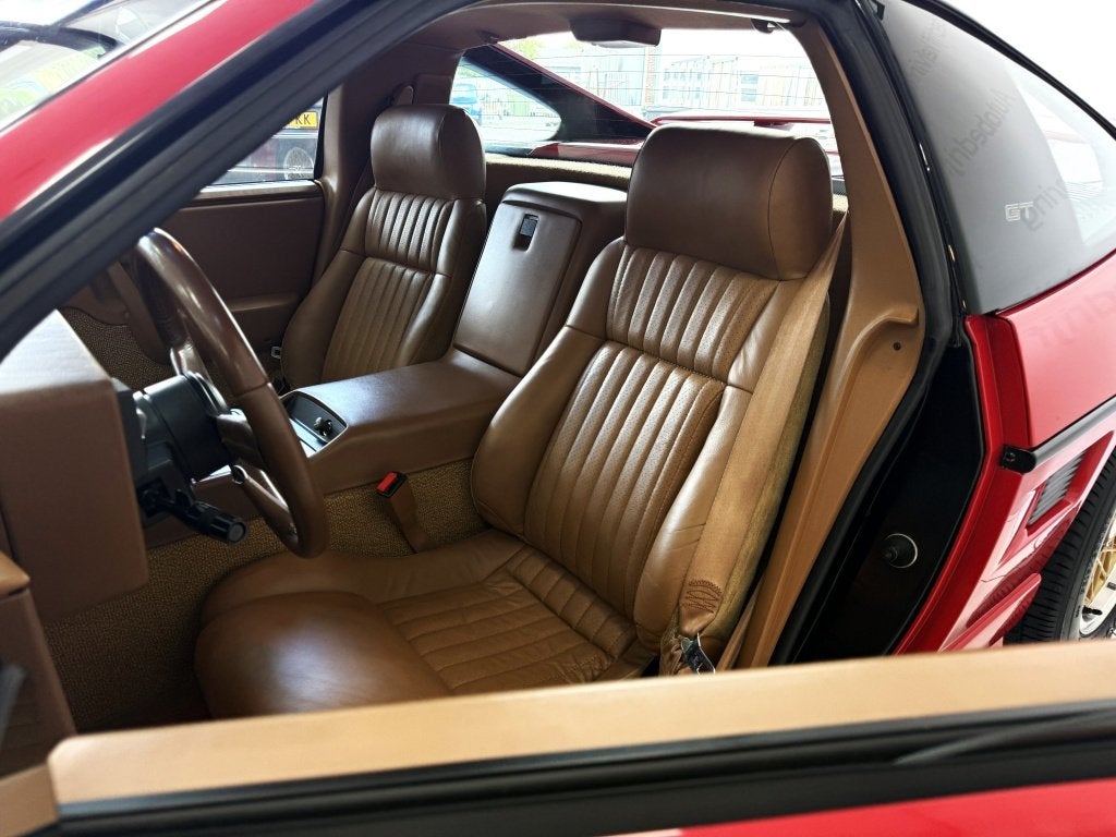 Foto 46 van Pontiac Fiero 2.8 GT Airco OOK S AVONDS GEOPEND OP AFSPRAAk
