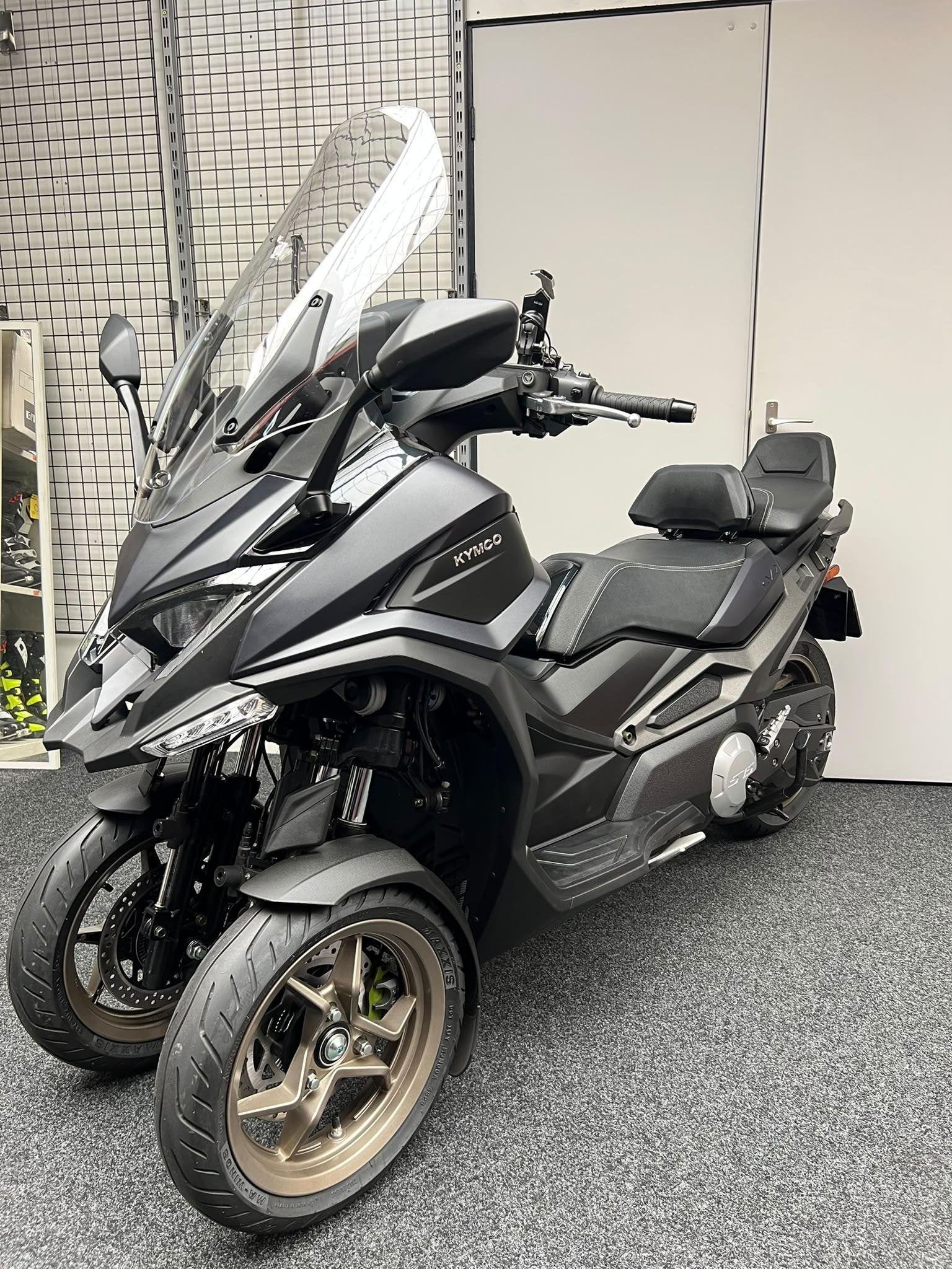 Kymco CV3 575i ABS Demo, Motoren, Scooter, Bedrijf, Meer dan 35 kW, Einsteinstraat 90-92
1446 VG  Purmerend, NL
