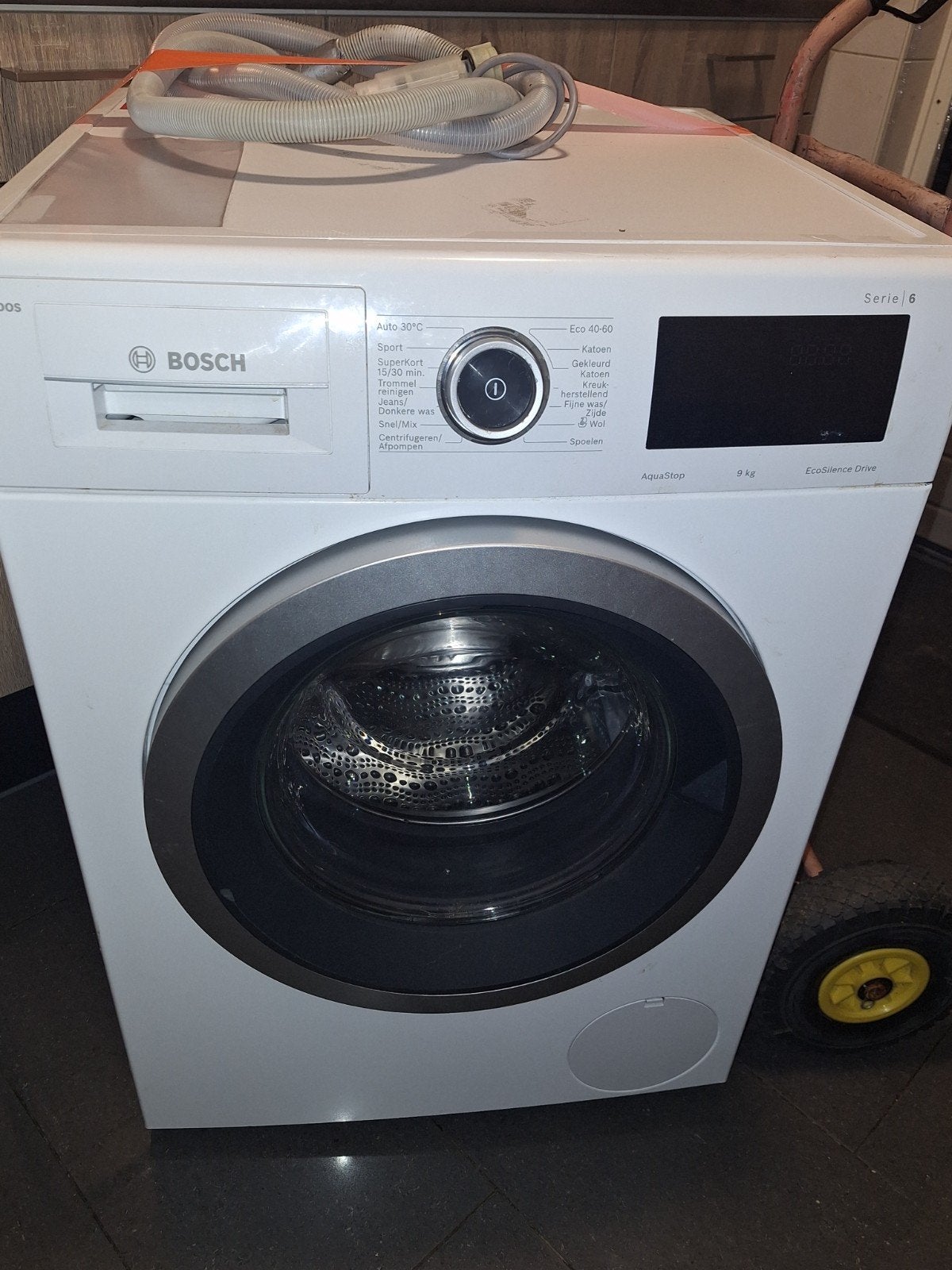 Bosch Serie 6 Wasmachine met defect en transportschade, Ophalen, 1200 tot 1600 toeren, 8 tot 10 kg, Voorlader