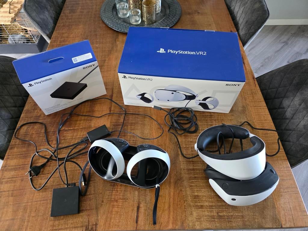 PS VR2 met PC Adapter + oplader voor joysticks, Spelcomputers en Games, Virtual Reality, Verzenden, Zo goed als nieuw, Sony PlayStation