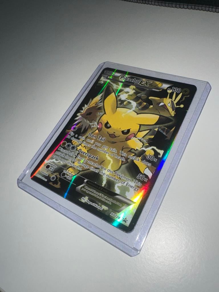 Pikachu EX XY124 Full Art Pokémon Kaart - Lichte Kreukel, Ophalen of Verzenden, Zo goed als nieuw, Losse kaart, Foil