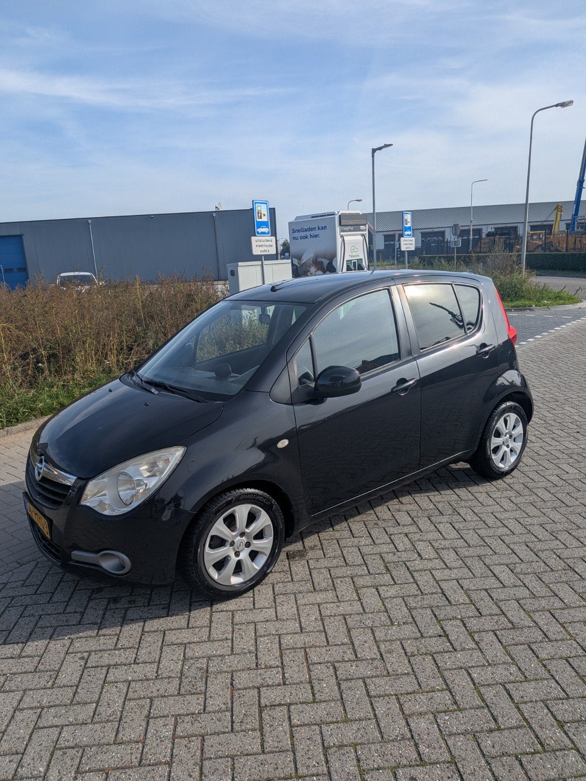 Opel Agila Enjoy 1.2 16V 2008 Zwart 85pk NIEUWE APK, Auto's, Voorwielaandrijving, Stof, 40 €/maand, 4 cilinders