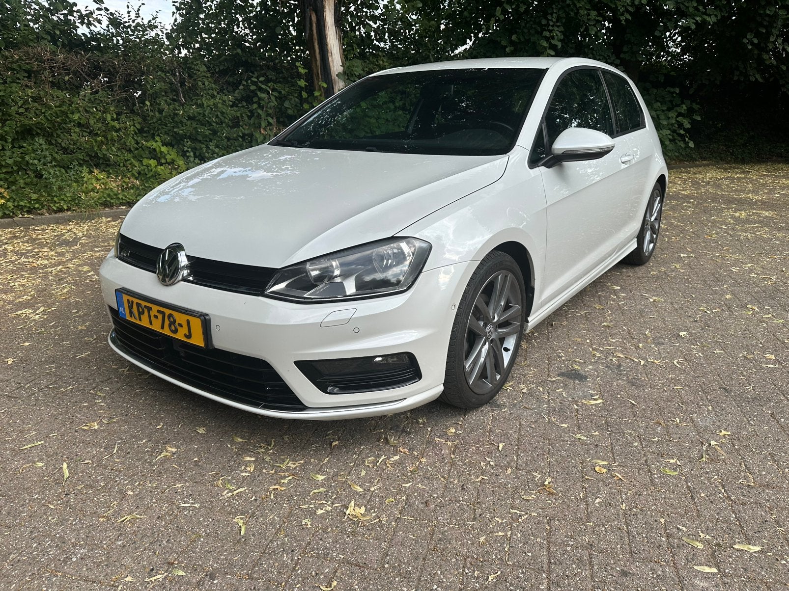 Volkswagen Golf 1.4 TSI R-Line uit 2014 te koop!!!, 4 cilinders, Wit, 1395 cc, Grijs