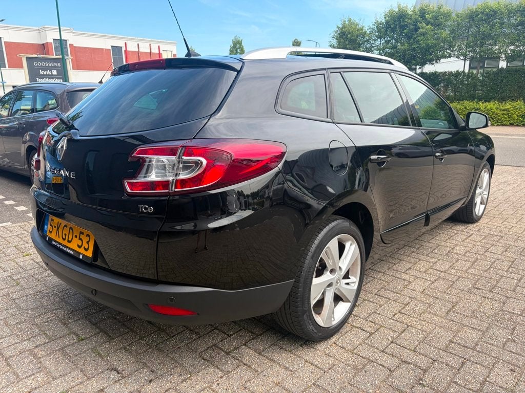 Renault Mégane Estate 1.4 TCe Collection, Pano, Camera, Nav, Auto's, Renault, Gebruikt, 4 cilinders, Zwart, Origineel Nederlands