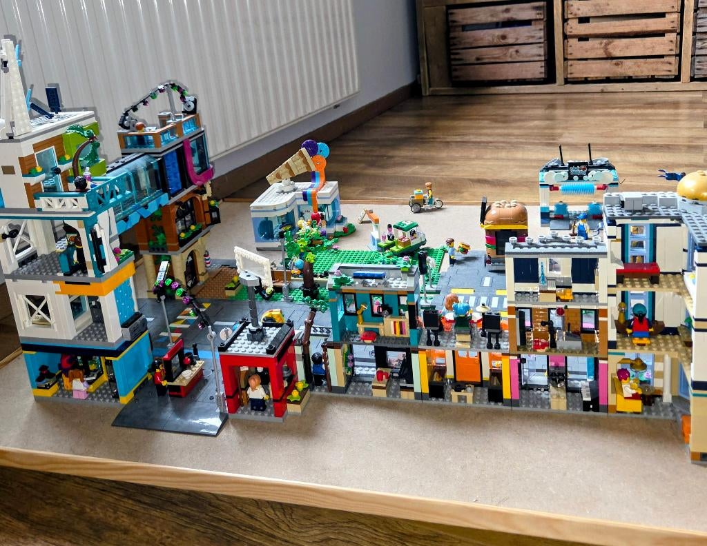 Lego city en Lego creator (een hele stad), Kinderen en Baby's, Speelgoed | Duplo en Lego, City, Lego, Compleet, Ophalen of Verzenden