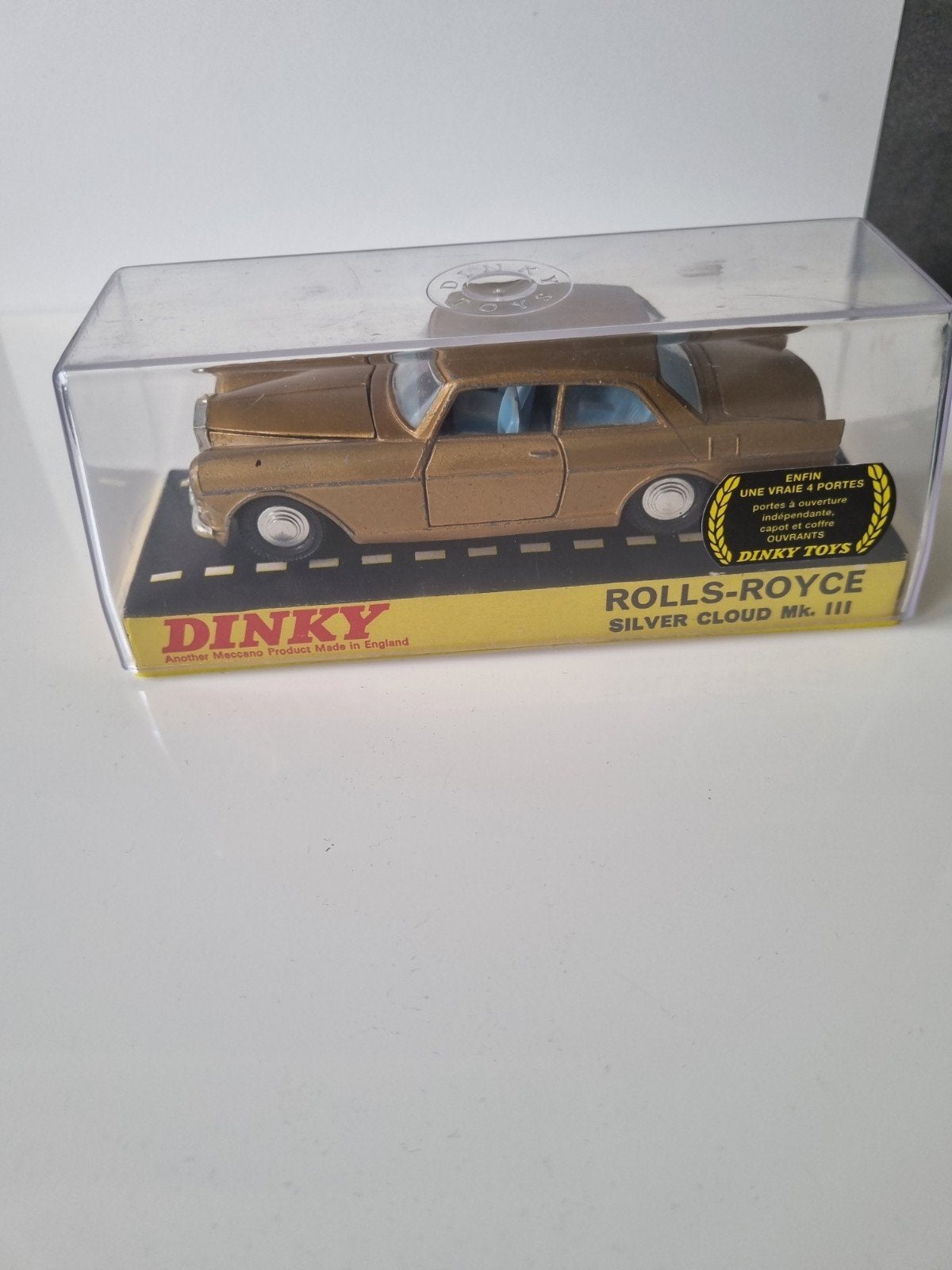 Dinky toys, Hobby en Vrije tijd, Modelauto's | 1:43, Ophalen of Verzenden, Gebruikt, Auto, Dinky Toys