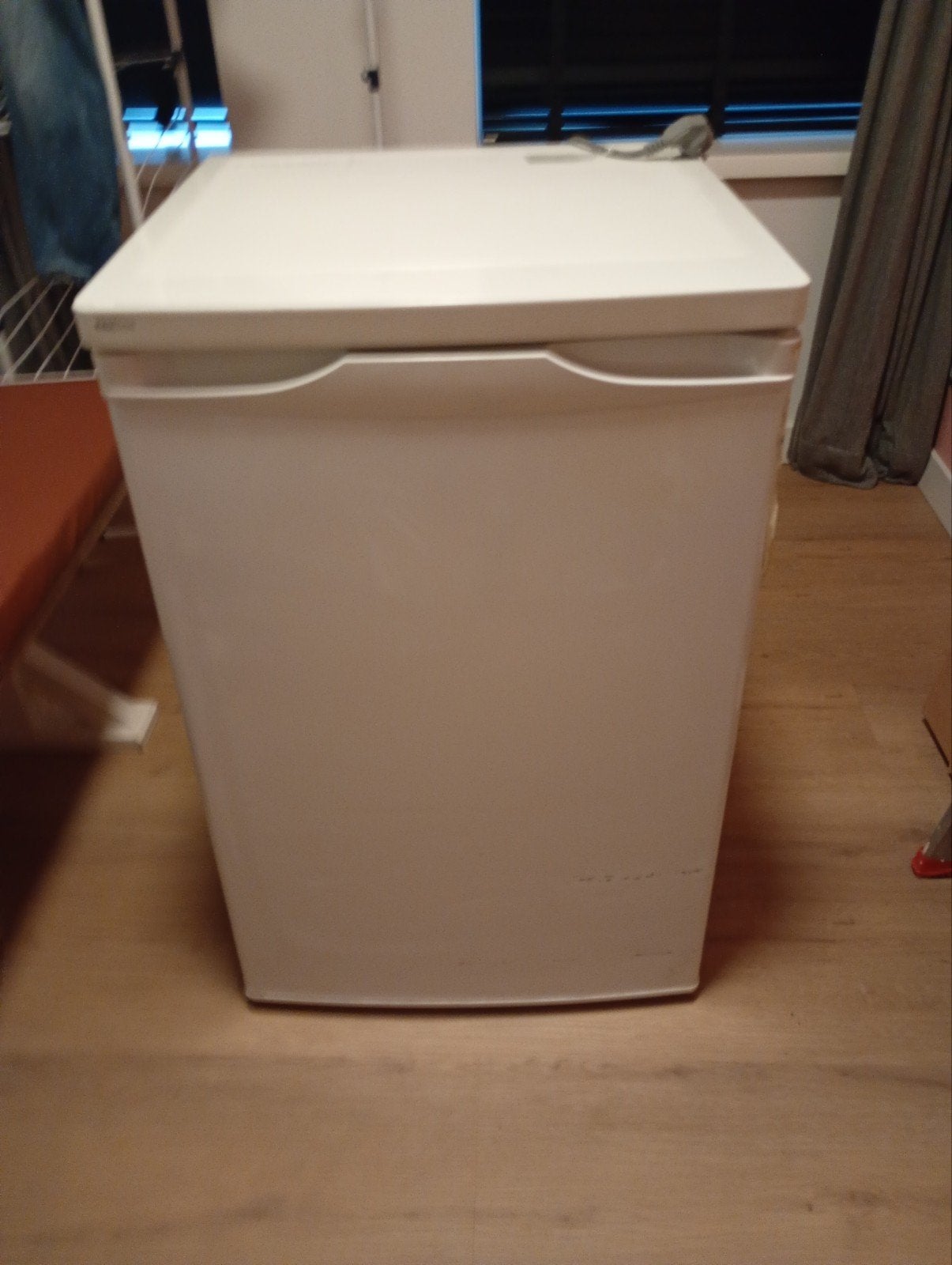 Compacte koelkast, ideaal voor kleine ruimtes, 85 tot 120 cm, Zonder vriesvak, 75 tot 100 liter, Ophalen of Verzenden