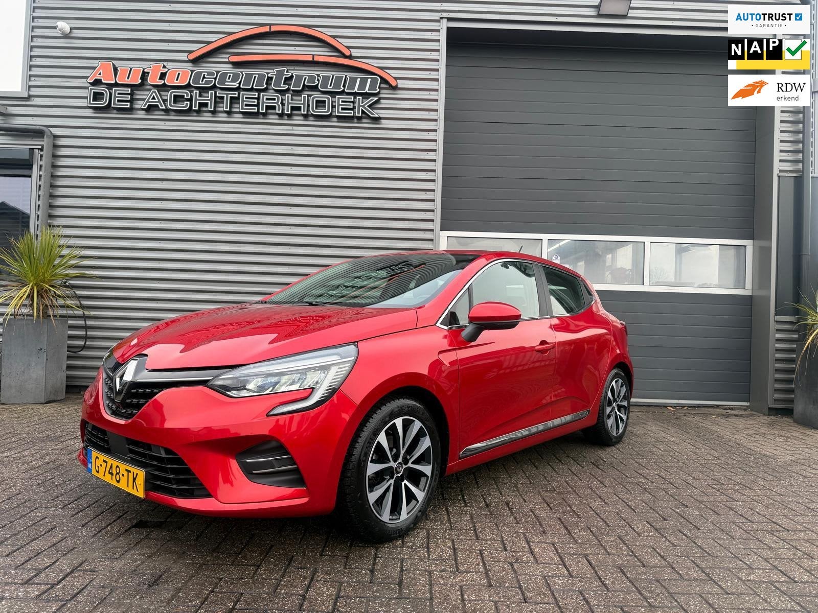 Renault Clio 1.0 TCe Intens Facelift / Navi / Keyless!, Auto's, Voorwielaandrijving, Gebruikt, 580 kg, Origineel Nederlands