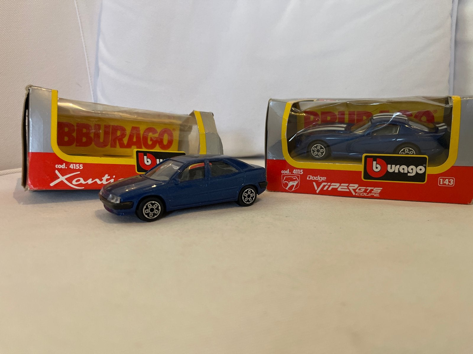 Burago modelauto's: Xantia en Dodge Viper GTS Coupé, Overige merken, Gebruikt, Auto, 1:32 tot 1:50