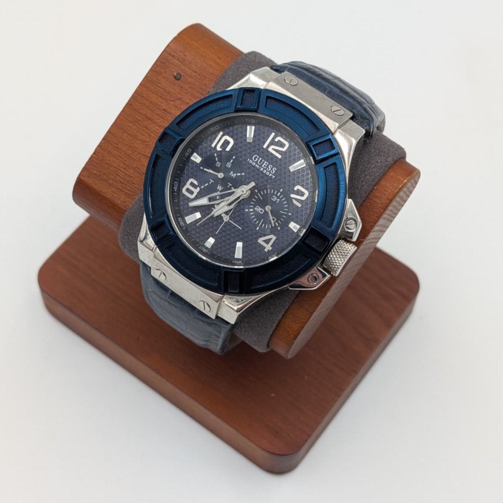 Guess W0040G7 Blue metal lederen band horloge - Nette staat, Guess, Zo goed als nieuw, Support@guess.com, 1444 South Alameda St
Los Angeles, CA 90021
USA