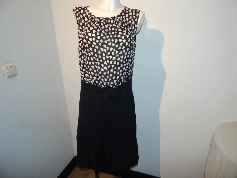 Moschino cheap and chic zijde jurk hartjes lijfje bloem D42, Kleding | Dames, Maat 42/44 (L), Moschino, Zo goed als nieuw, Meerkleurig