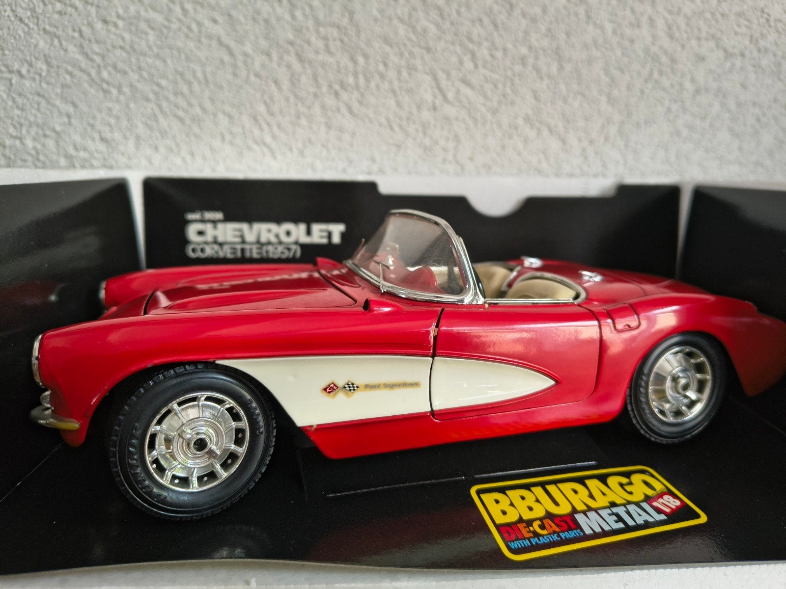 Burago Chevrolet Corvette 1957 1:18 schaalmodel, Ophalen