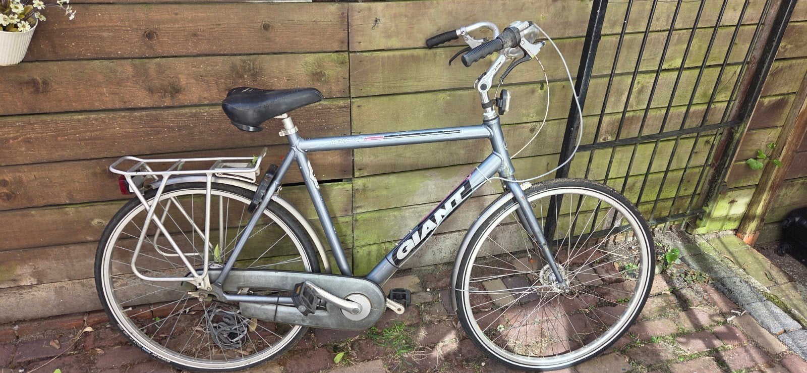 Giant herenfiets  opknappertje, Fietsen en Brommers, Fietsen | Heren | Herenfietsen, Gebruikt, Velgrem, Versnellingen, Giant