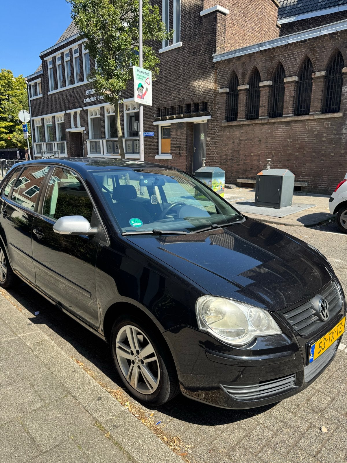 Foto 4 van Volkswagen Polo 1.4 16V 59KW 2007 Zwart