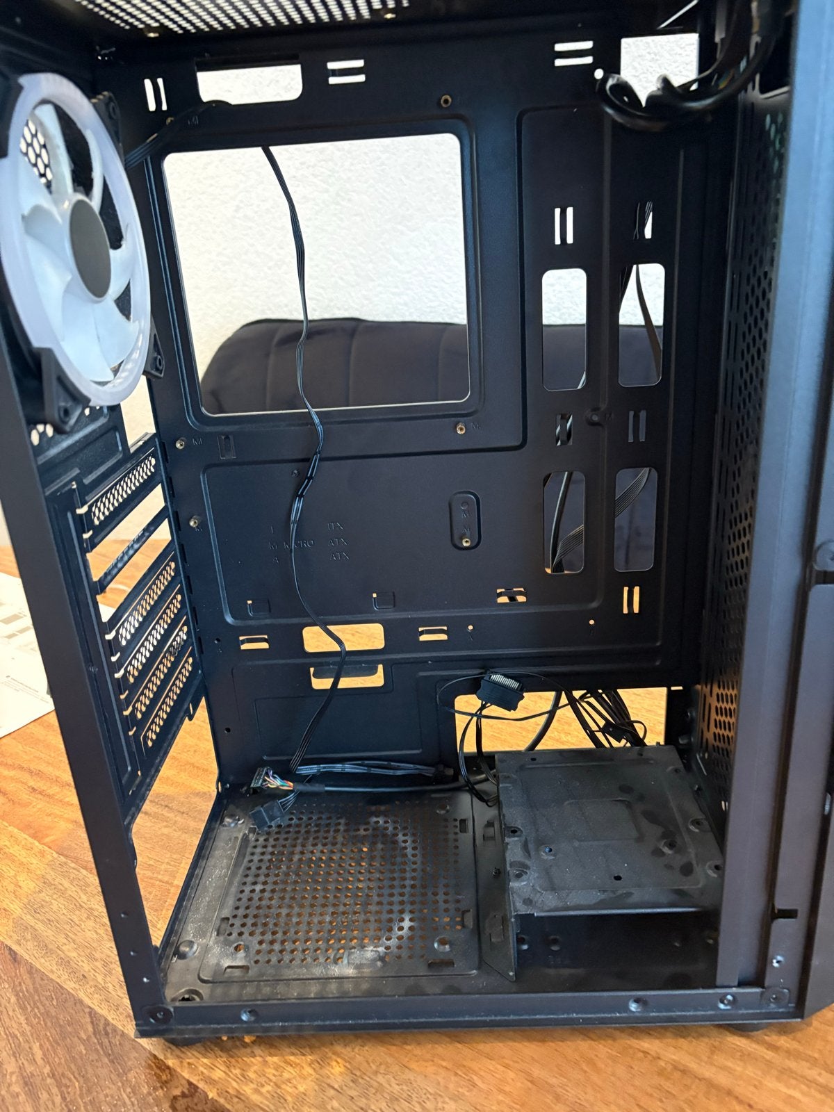 AeroCool Prime ARGB Mid Tower Case - Zwart, Computers en Software, Verzenden, Zo goed als nieuw