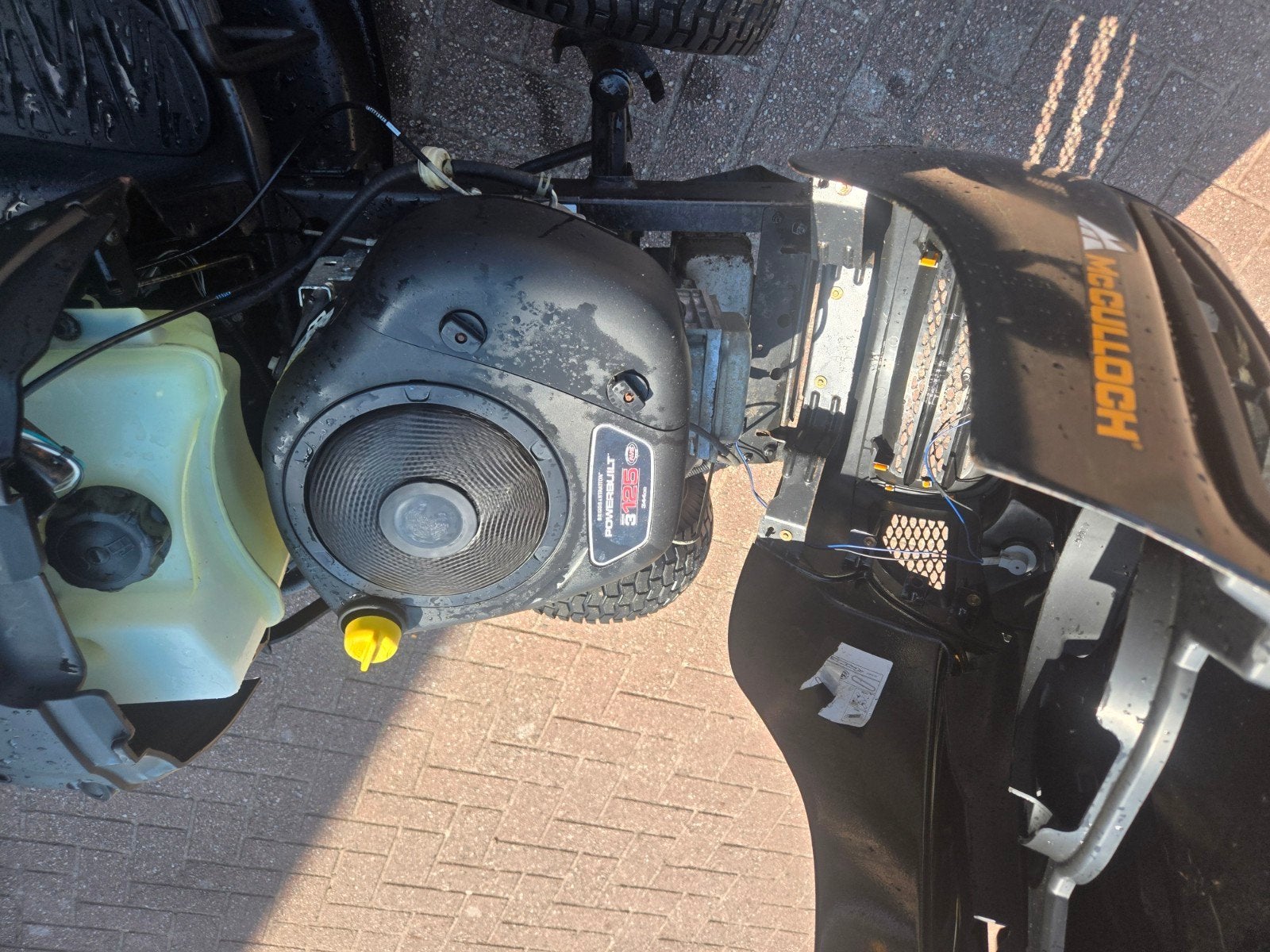 Zitmaaier mculloch
hydrostaat voet
Maaidek zijlosser/mulch, Tuin en Terras, Grasmaaiers, Ophalen, Zo goed als nieuw, 50 cm of meer