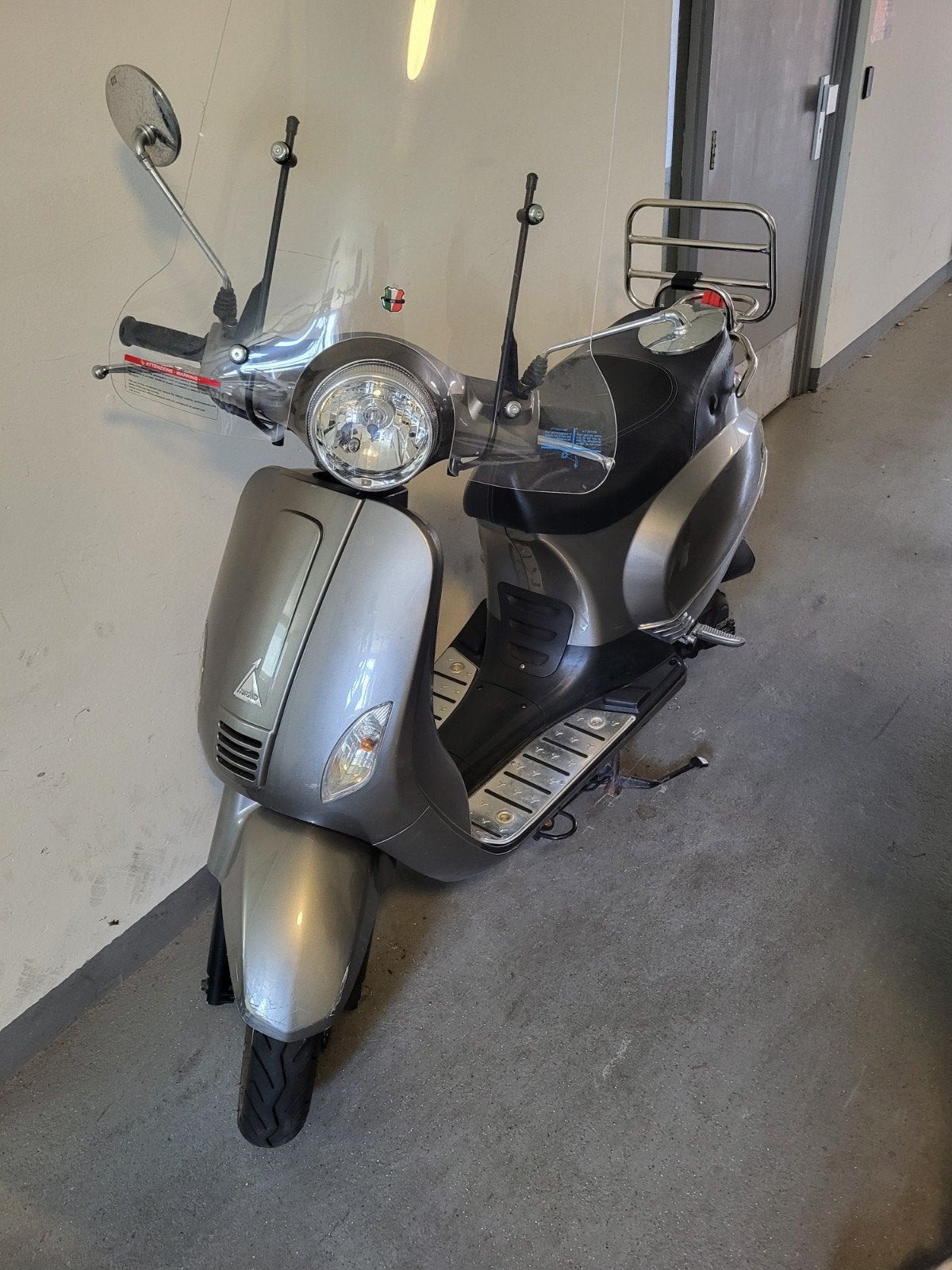 Turbho scooter, grijs, 4843 km, inclusief windscherm, Ophalen, Gebruikt, Benzine, Overige merken