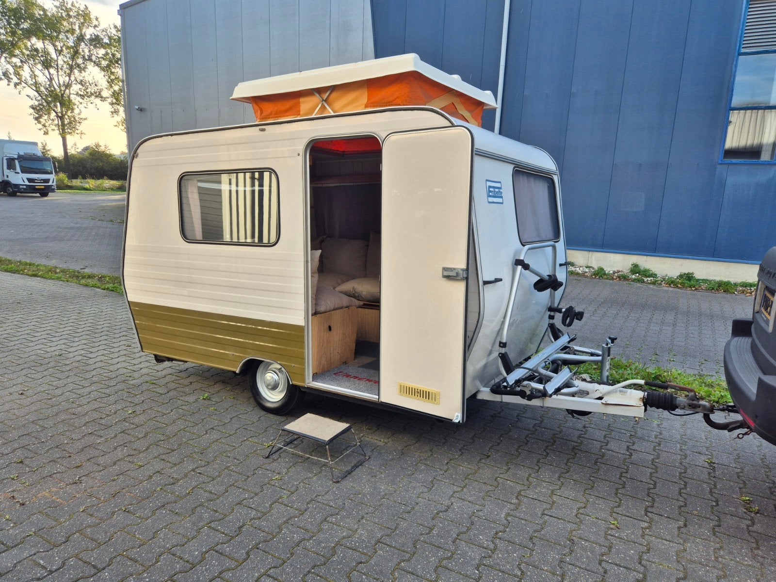1975 Eriba Eribette B retro caravan met hefdak, Bedrijf, Tot 500 kg, Eriba, Tot 4 meter