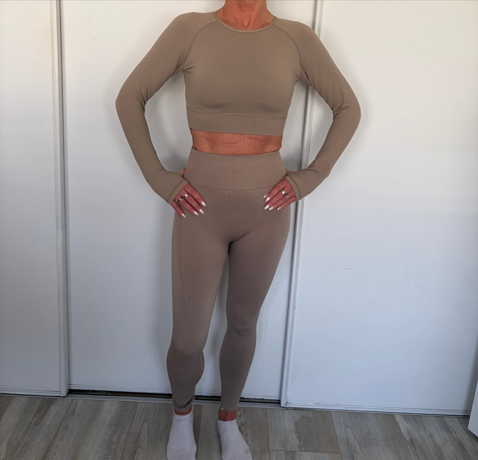 AYBL Sportset: Legging & Crop Top - Zo goed als nieuw, Kleding | Dames, Sportkleding, Beige, Ophalen of Verzenden, Maat 36 (S)