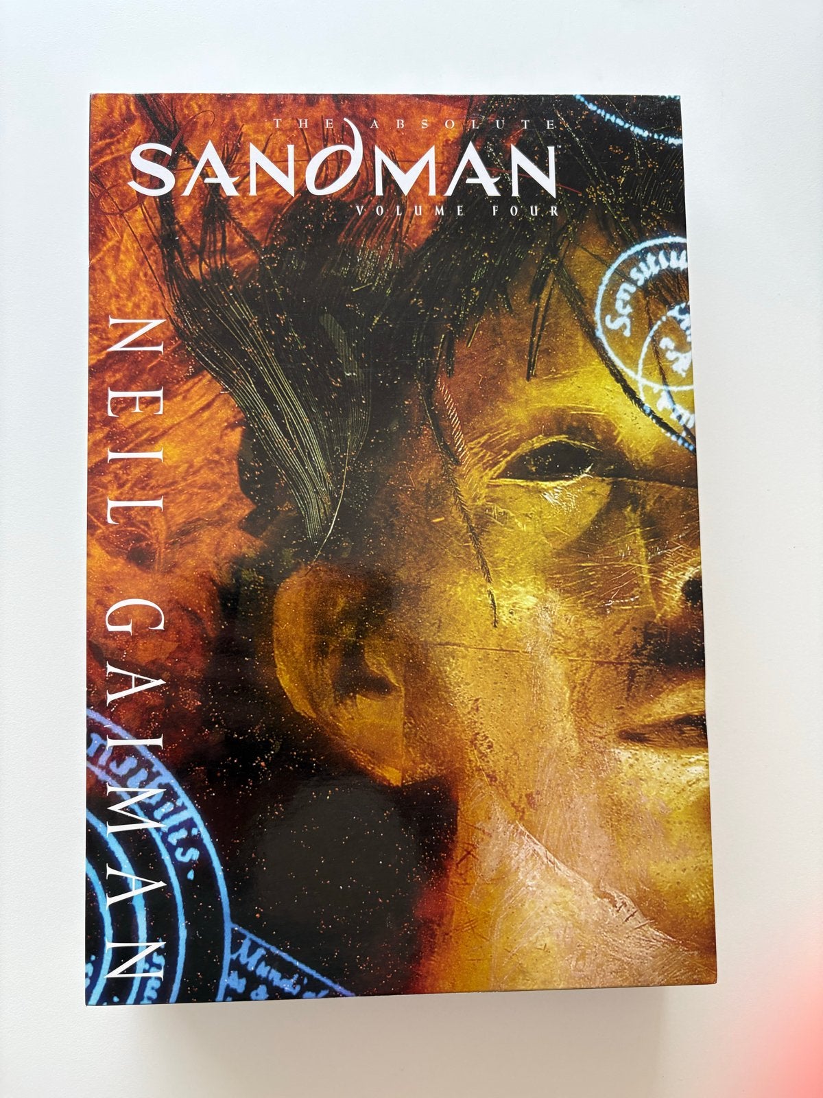 The Absolute Sandman Volume Four - Neil Gaiman, Eén stripboek, Ophalen of Verzenden, Zo goed als nieuw