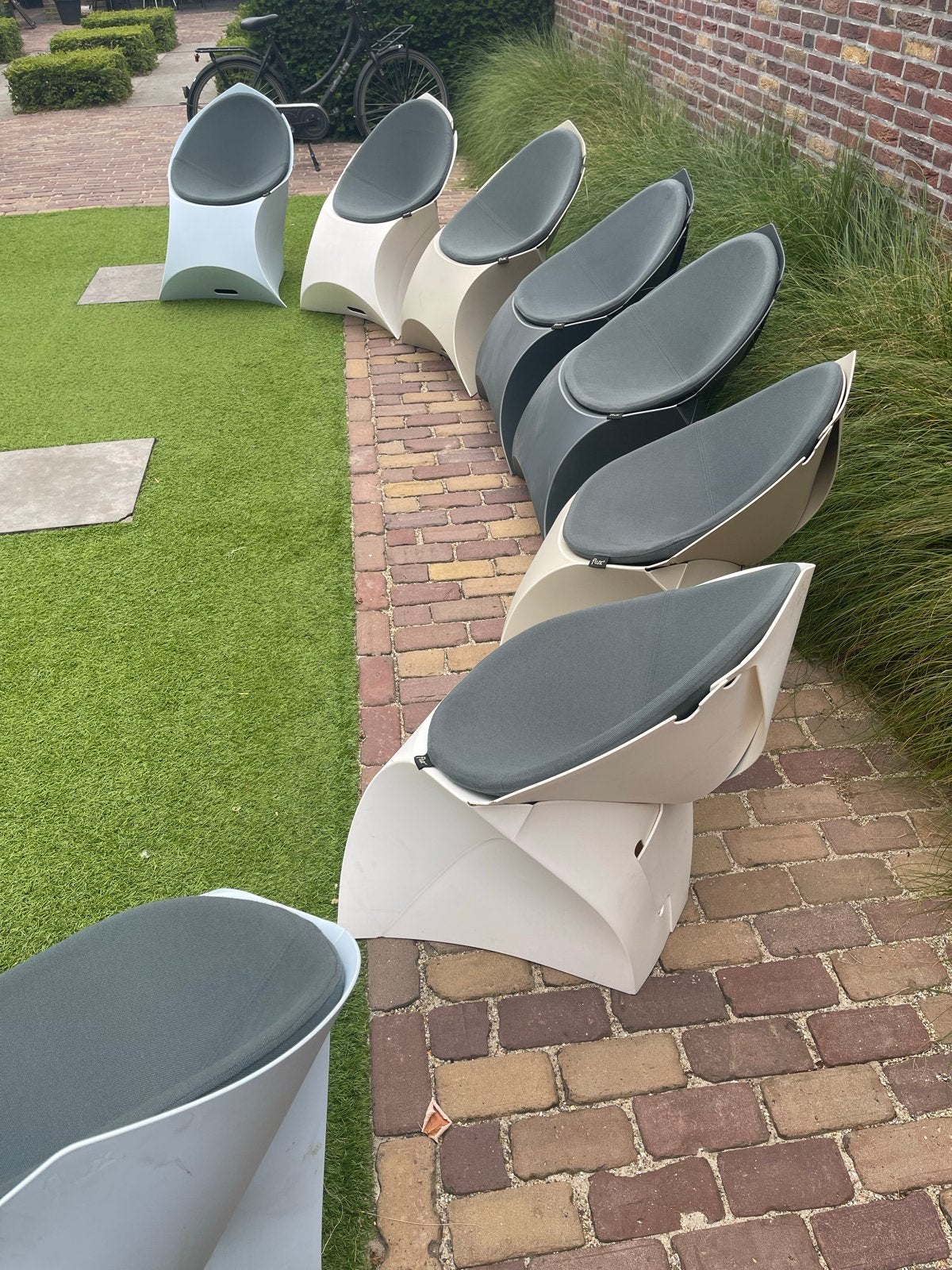 8 Flux Design Stoelen - Opvouwbaar met kussen, Huis en Inrichting, Stoelen, Ophalen, Kunststof, Gebruikt, Overige kleuren