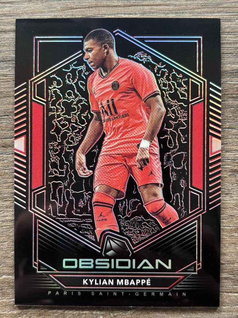 Kylian Mbappe /22 - 2019-20 Panini Obsidian, Verzenden, Zo goed als nieuw, Buitenlandse clubs, Spelerskaart