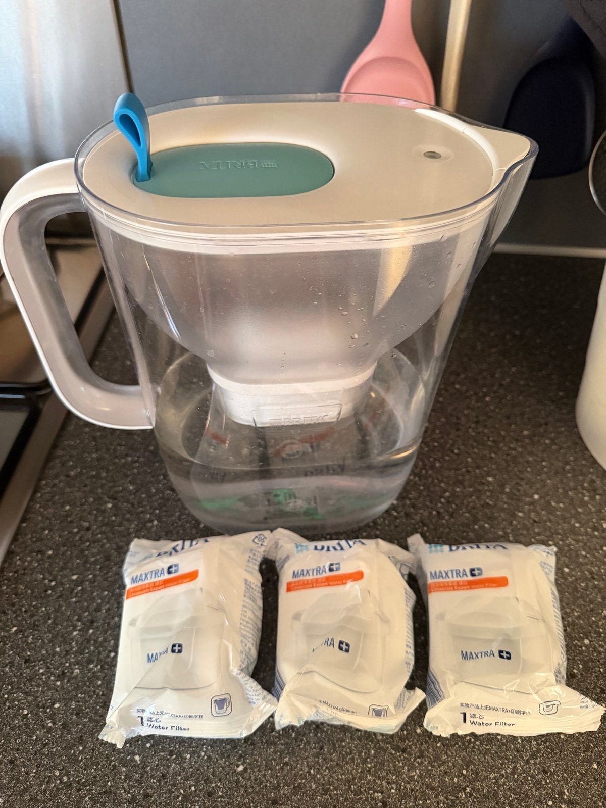 Brita waterfilterkan met 3 nieuwe Maxtra+ filters, Ophalen of Verzenden, Gebruikt