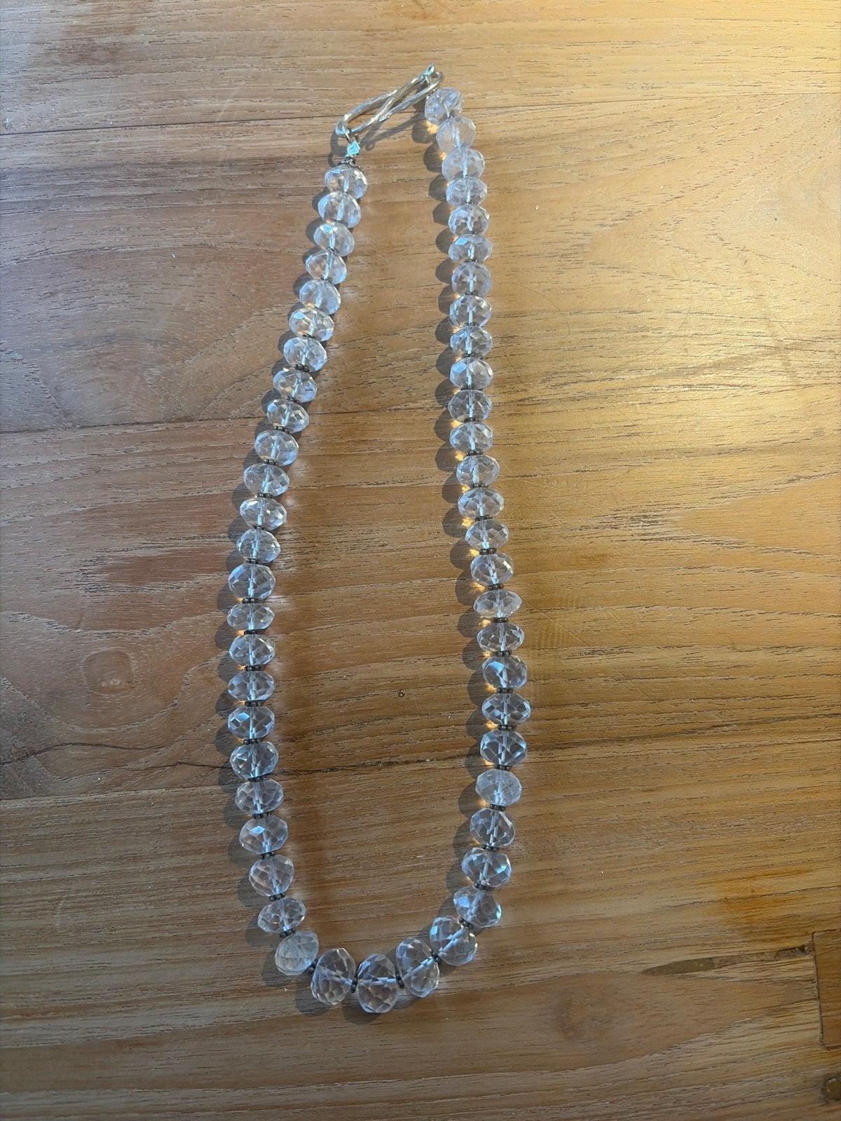 Bergkristal ketting met zilveren slot, Sieraden, Tassen en Uiterlijk, Kettingen, Gebruikt, Wit, Ophalen of Verzenden, Steen of Mineraal
