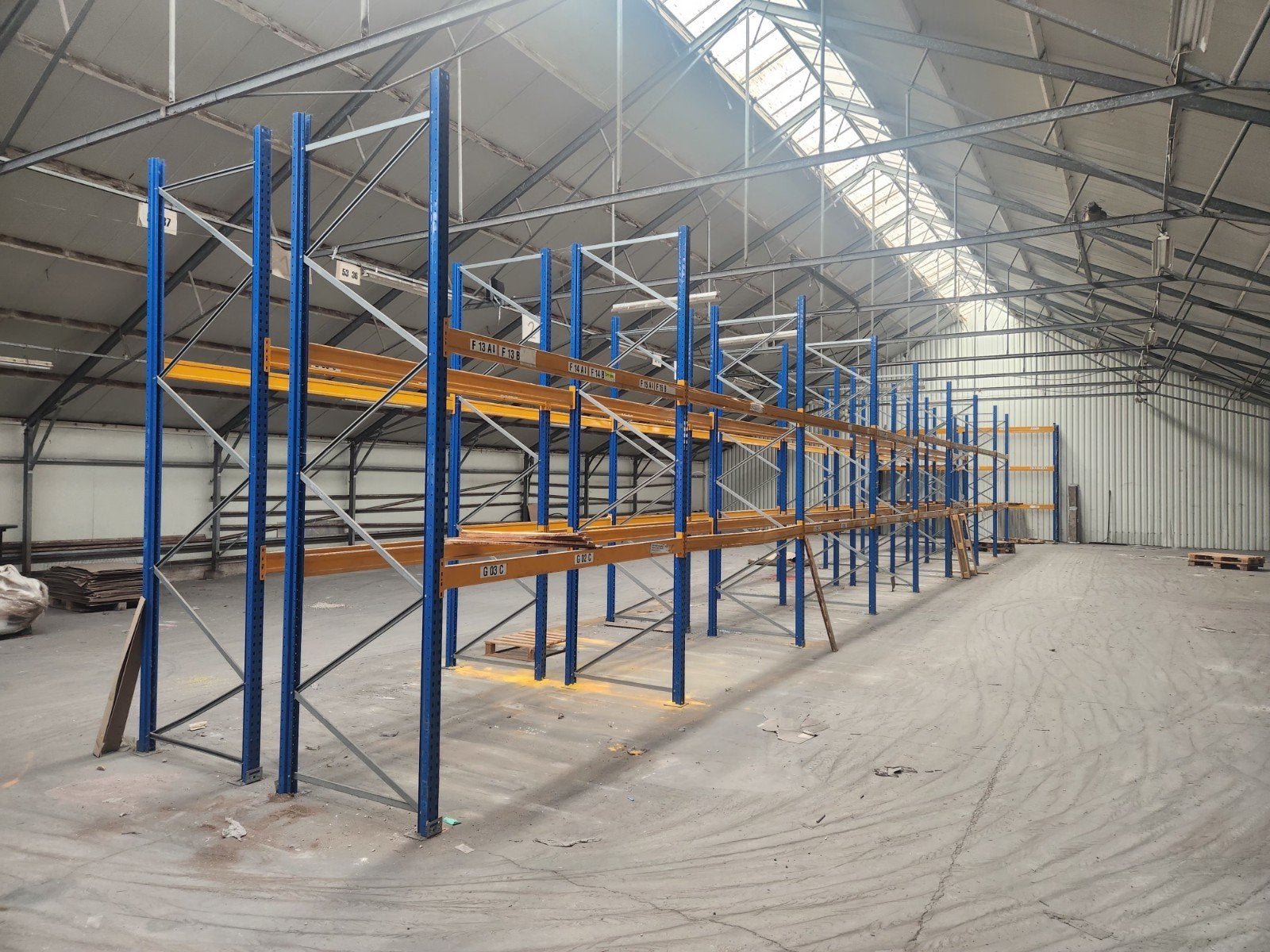 Palletstellingen - 56 liggers, 24 staanders, Ophalen