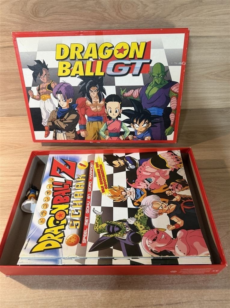 Dragon ball z schaakspel boekjes 1 tm 32 - s6857, Verzenden, Zo goed als nieuw