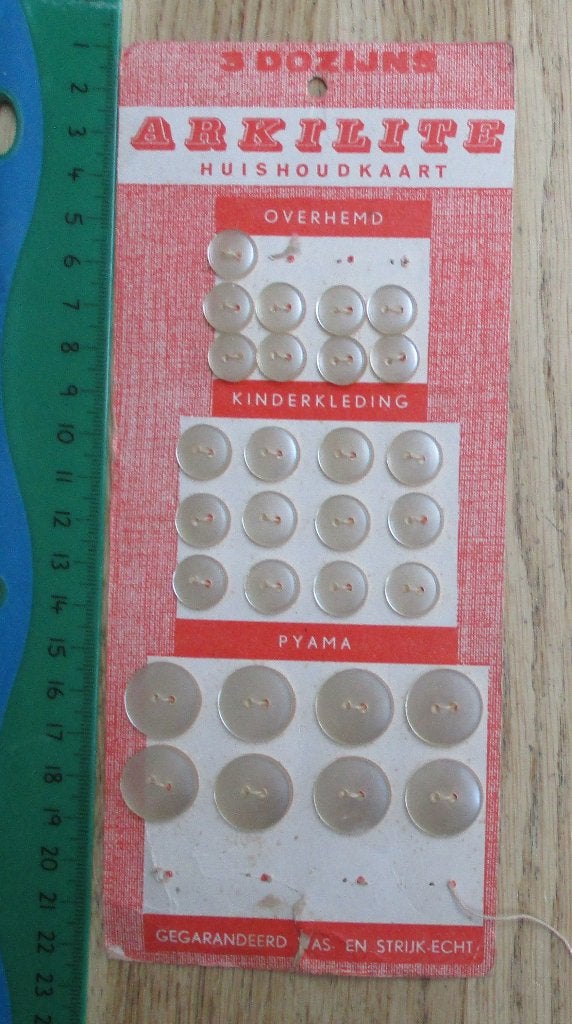 knopen Arkilite huishoudkaart met knoopjes, Ophalen of Verzenden, Gebruikt, Knoop of Knopen