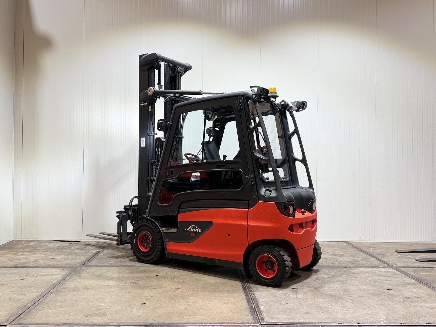 Linde E25 L Triplex 6,4M 2019 Vorkversteller sideshift cabin, 2000 tot 3000 kg, Elektrisch, Heftruck, Linde