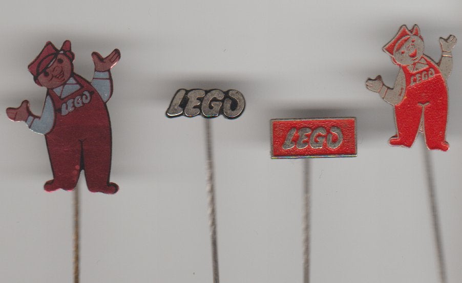 Lego 4 verschillende, Verzamelen, Speldjes, Pins en Buttons, Verzenden, Zo goed als nieuw