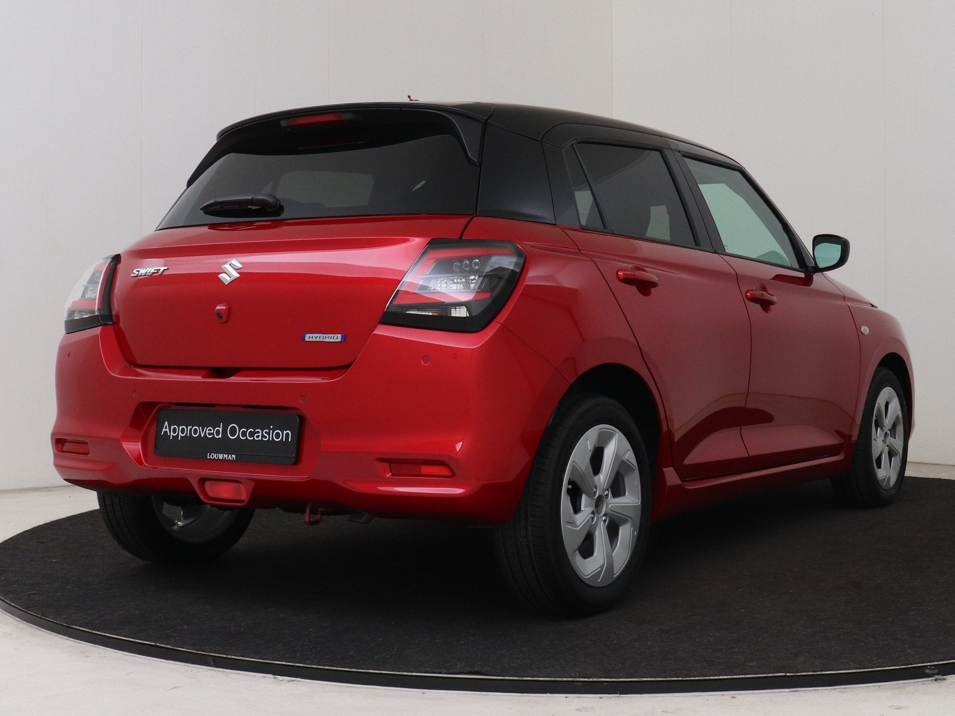 Suzuki Swift 1.2 Select Smart Hybrid | 16" Velgen | Stoelver, 12 maanden, Stof, Zwart, 82 pk