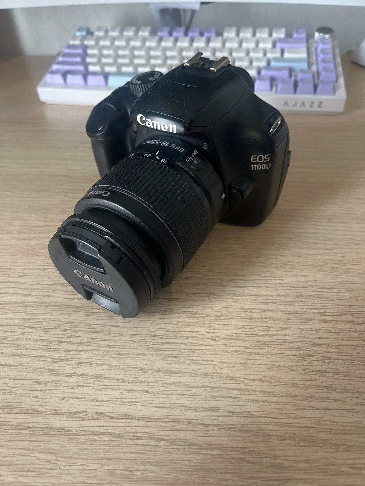 Canon EOS 1100D Spiegelreflexcamera met EF-S 18-55mm lens, Ingebouwde flitser, Spiegelreflex, Canon, Ophalen of Verzenden
