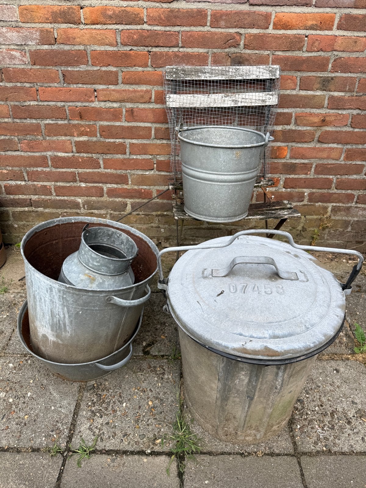 Set van 4 vintage zinken emmers en melkbus, Ophalen