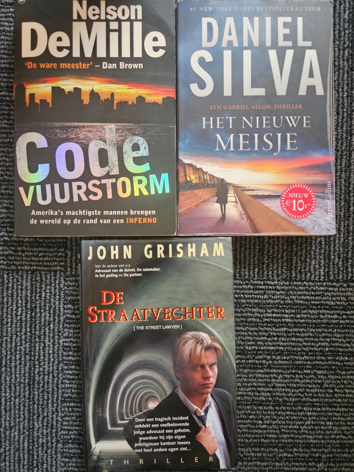 Thriller boeken: John Grisham, Nelson DeMille, Daniel Silva, Ophalen of Verzenden, Gelezen, John Grisham, Nelson DeMille, Daniel Silva