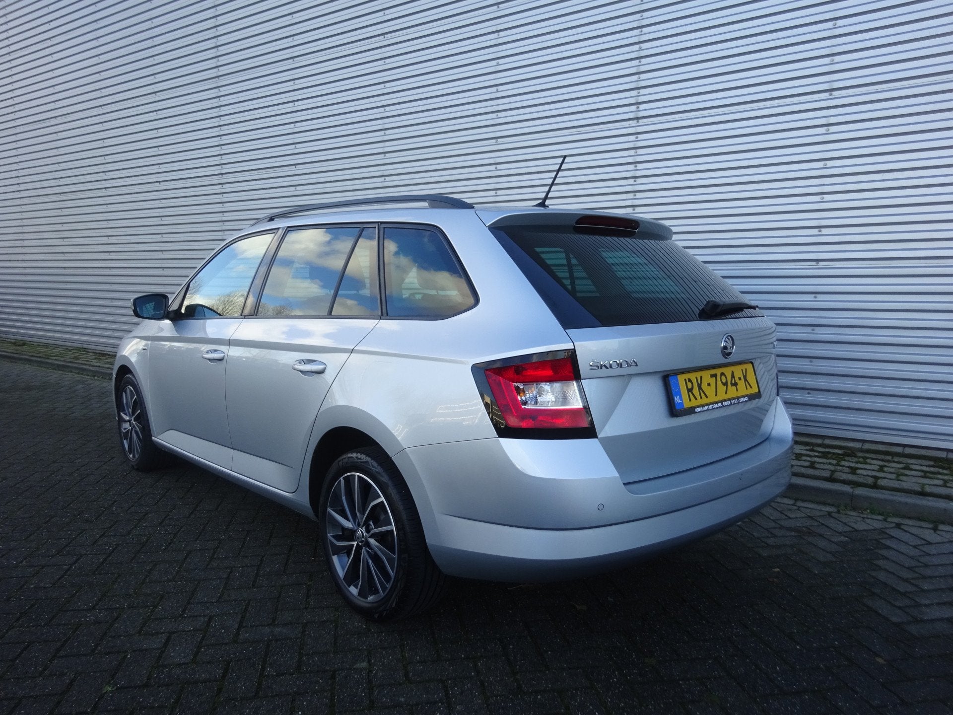 Skoda Fabia Combi 1.0 TSI Drive 1e Eigenaar / Climate / Navi, Voorwielaandrijving, Stof, Euro 6, 23 km/l