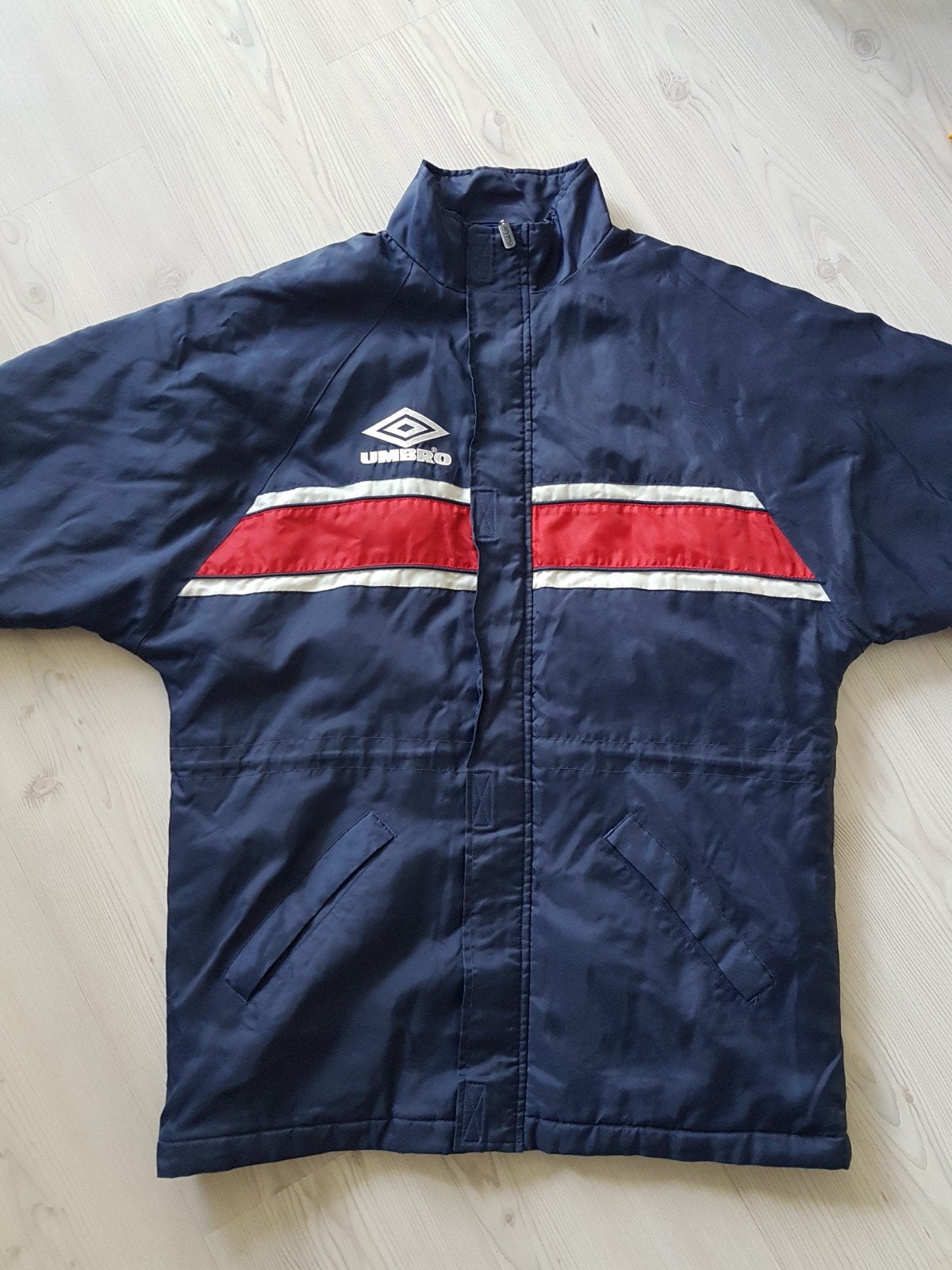 Umbro heren retro sportjas in size small, Blauw, Ophalen of Verzenden, Zo goed als nieuw, Voetbal
