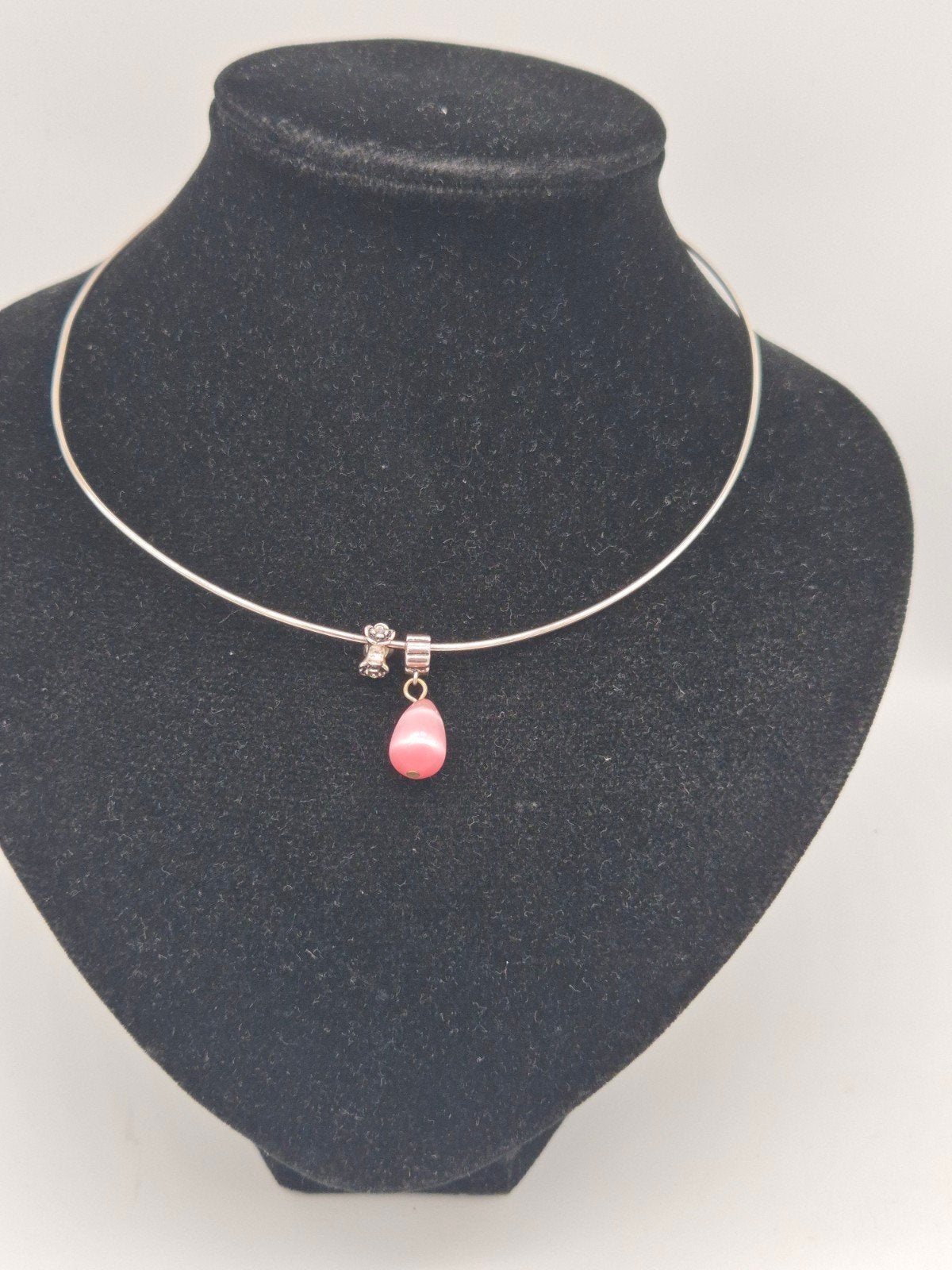Zilveren spang met roze bedel en zilveren bedel, Sieraden, Tassen en Uiterlijk, Met hanger, Gebruikt, Verzenden, Zilver