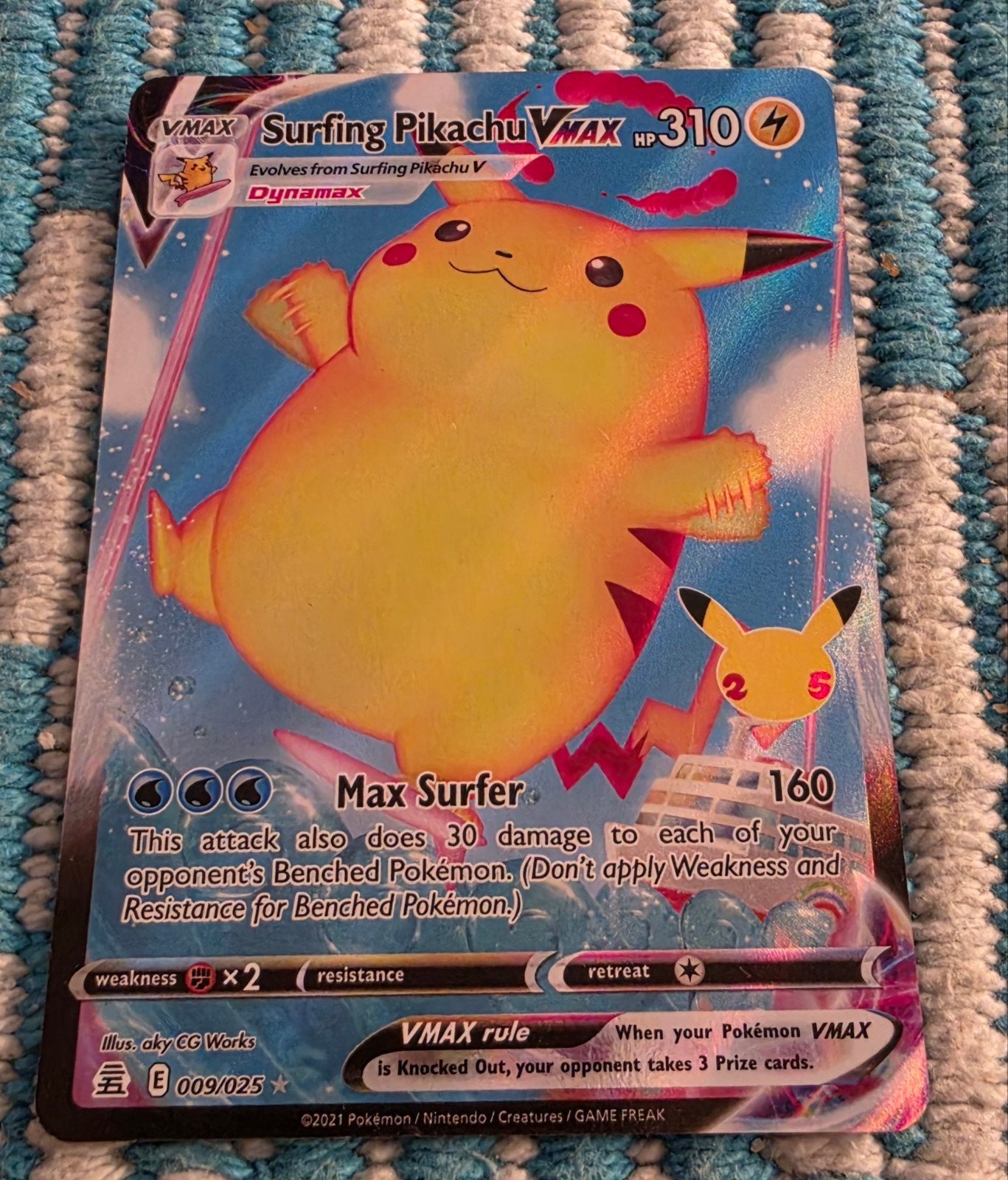 Surfing Pikachu VMAX Pokémon kaart (Celebrations), Ophalen of Verzenden