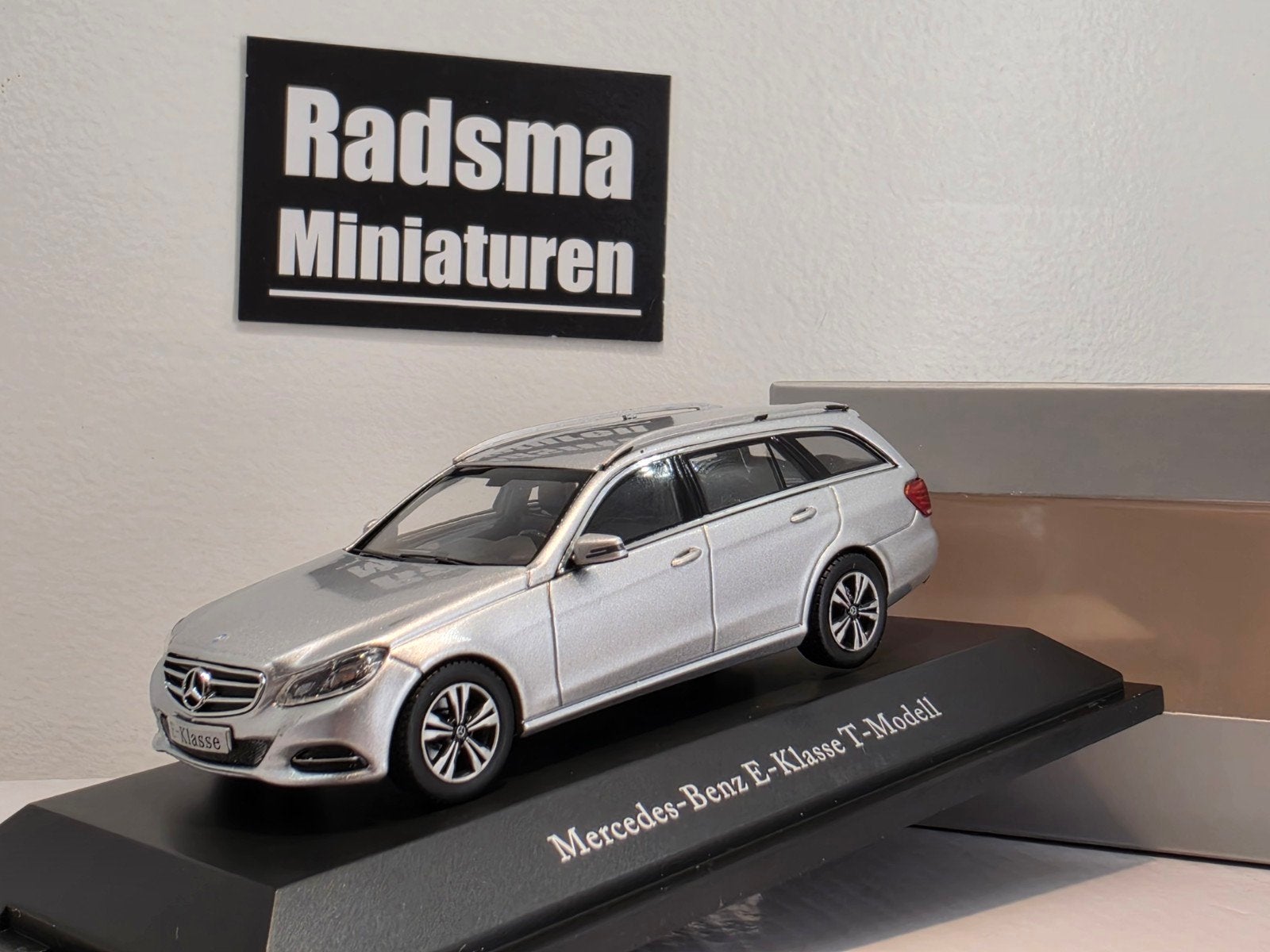 Mercedes-Benz E-Klasse W212 Facelift - Silver - 1:43 IScale, Auto, Ophalen of Verzenden, Zo goed als nieuw, Overige merken