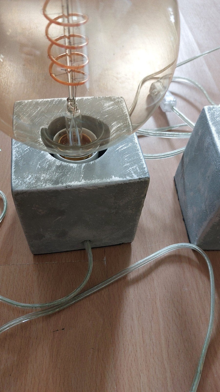 te koop 2 tafellampen, Ophalen