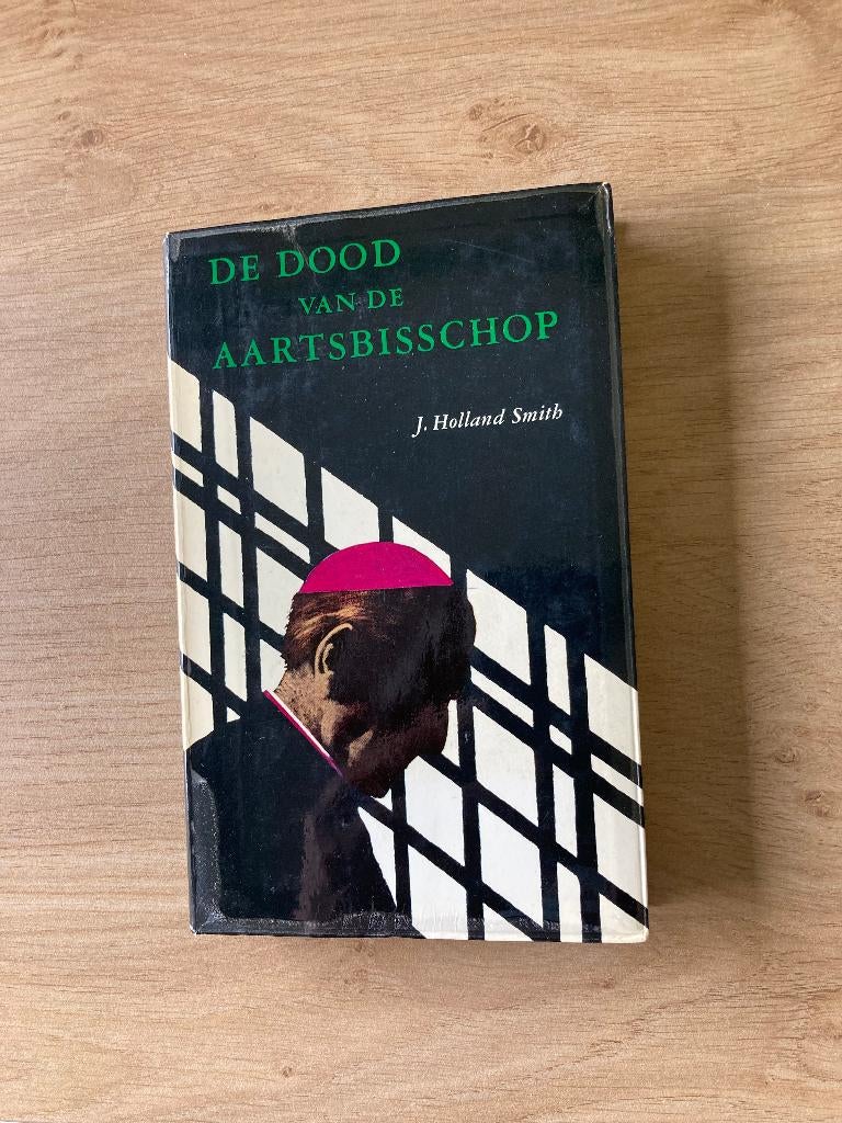 Boek J. Holland Smith, Boeken, Ophalen of Verzenden, Gelezen