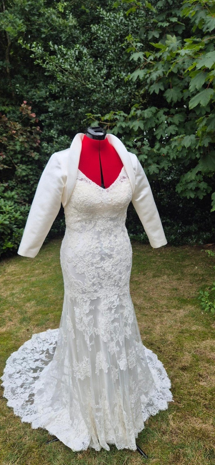 Elegante Satijnen Trouwjurk met Kant en Bolero, Ophalen, Nieuw, Overige kleuren, Trouwjurk